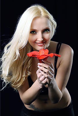Adventurous bride Yeleonora from Lugansk (Ukraine), 44 yo, hair color blonde