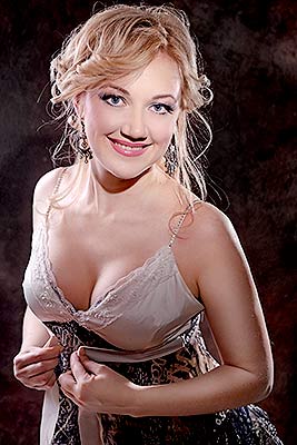 Kind bride Anna from Alchevsk (Ukraine), 38 yo, hair color blonde