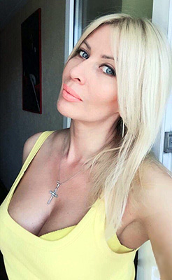 Attentive woman Elena from Odessa (Ukraine), 51 yo, hair color blonde