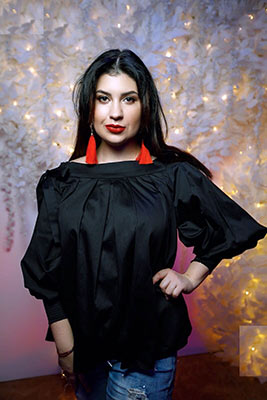 Creative lady Lyana from Lugansk (Ukraine), 26 yo, hair color black