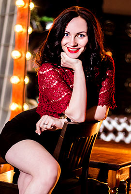 Sincere bride Viktoriya from Kiev (Ukraine), 28 yo, hair color black