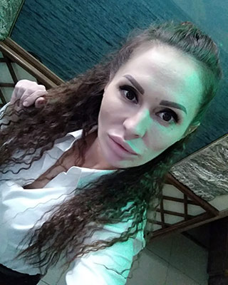 Impulsive lady Natal'ya from Lugansk (Ukraine), 43 yo, hair color brunette