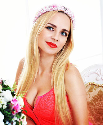 Cheerful woman Yana from Lugansk (Ukraine), 34 yo, hair color blonde