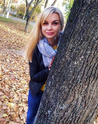 Friendly bride Inna from Lugansk (Ukraine), 44 yo, hair color peroxide blonde