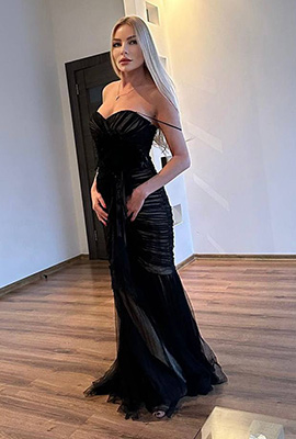 Honest wife Tat'yana from Riga (Latvia), 50 yo, hair color blonde
