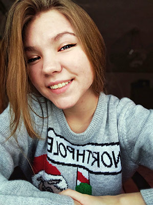 Romantic bride Anna from Lugansk (Ukraine), 21 yo, hair color light brown