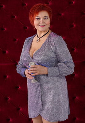 Interested bride Larisa from Lugansk (Ukraine), 59 yo, hair color red-haired