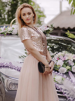Convinced bride Yuliya from Lugansk (Ukraine), 38 yo, hair color light brown