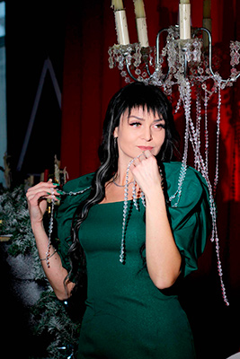 Polite lady Viktoriya from Lugansk (Ukraine), 33 yo, hair color black