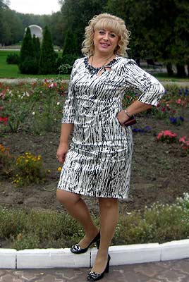 Versatile woman Tat'yana from Mariupol (Ukraine), 59 yo, hair color blonde