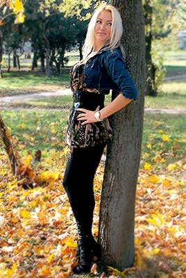 Artistic bride Alena from Mariupol (Ukraine), 35 yo, hair color blonde