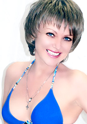 Family oriented lady Elena from Mariupol (Ukraine), 60 yo, hair color light brown