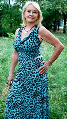 Active woman Valentina from Mariupol (Ukraine), 78 yo, hair color dark brown