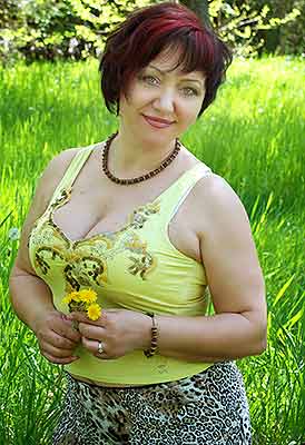 Confident lady Natal'ya from Mariupol (Ukraine), 57 yo, hair color chestnut