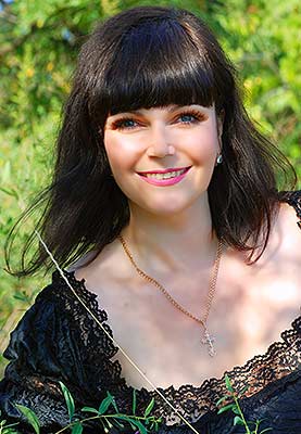Feminine bride Tat'yana from Mariupol (Ukraine), 48 yo, hair color brunette