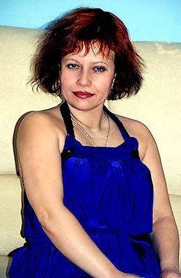 Family oriented bride Inna from Mariupol (Ukraine), 49 yo, hair color chestnut