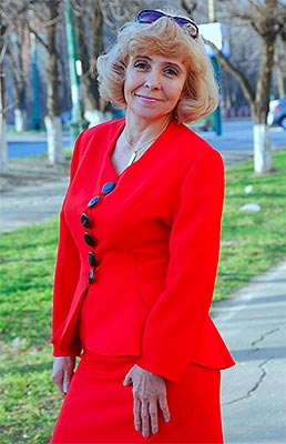 Kind woman Tat'yana from Mariupol (Ukraine), 65 yo, hair color blonde