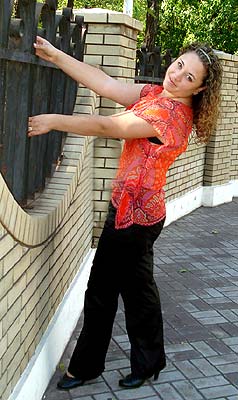 Energetic lady Lyubov' from Mariupol (Ukraine), 36 yo, hair color dark brown