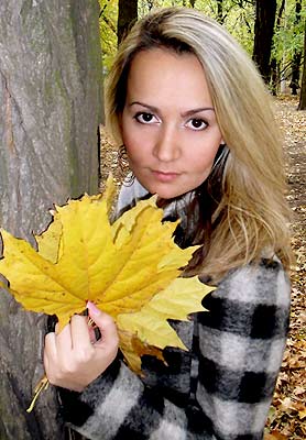 Sensitive woman Elena from Mariupol (Ukraine), 37 yo, hair color blonde