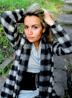 Sensitive woman Elena from Mariupol (Ukraine), 38 yo, hair color blonde