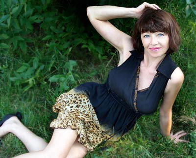 Happy woman Elena from Mariupol (Ukraine), 58 yo, hair color brown-haired