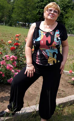 Loved bride Lyudmila from Mariupol (Ukraine), 72 yo, hair color light brown