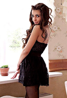 Cheerful bride Anastasiya from Mariupol (Ukraine), 32 yo, hair color brunette