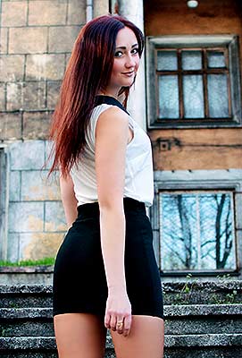 Romantic lady Elena from Mariupol (Ukraine), 31 yo, hair color brunette