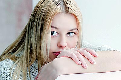 Kind girl Anastasiya from Mariupol (Ukraine), 28 yo, hair color blonde