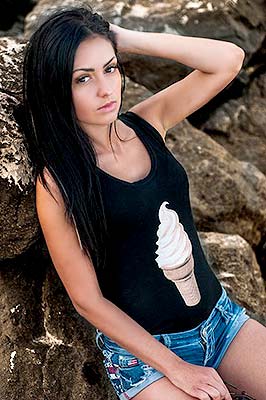 Talkative girl Oksana from Mariupol (Ukraine), 34 yo, hair color brunette