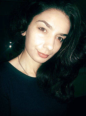 Active bride Malika from Kiev (Ukraine), 37 yo, hair color black