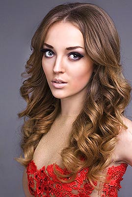 Serious lady Veronika from Minsk (Belarus), 26 yo, hair color light brown