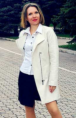 Openminded lady Svetlana from Warsaw (Poland), 53 yo, hair color brown-haired