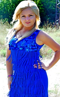 Communicative bride Elena from Melitopol (Ukraine), 34 yo, hair color blonde