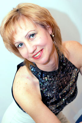 Communicative bride Elena from Melitopol (Ukraine), 61 yo, hair color light brown