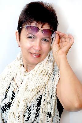 Enigmatic lady Ol'ga from Melitopol (Ukraine), 63 yo, hair color brown-haired