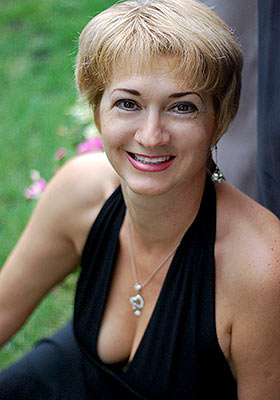 Cheerful woman Tat'yana from Melitopol (Ukraine), 57 yo, hair color chestnut