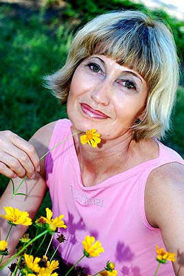 Calm woman Dina from Melitopol (Ukraine), 65 yo, hair color blonde