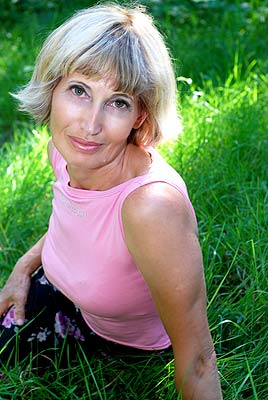 Calm woman Dina from Melitopol (Ukraine), 65 yo, hair color blonde
