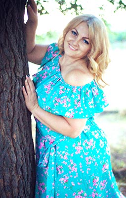 Passionate lady Irina from Melitopol (Ukraine), 42 yo, hair color peroxide blonde