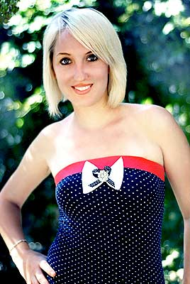 Young lady Viktoriya from Melitopol (Ukraine), 29 yo, hair color blonde