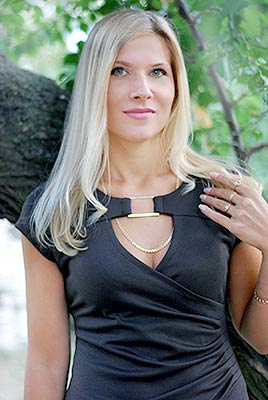 Communicative lady Viktoriya from Melitopol (Ukraine), 37 yo, hair color blonde