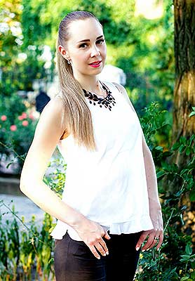 Cute bride Inna from Melitopol (Ukraine), 40 yo, hair color blonde
