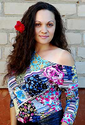 Lucky woman Svetlana from Melitopol (Ukraine), 39 yo, hair color brown-haired