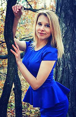 Kind bride Anna from Kiev (Ukraine), 36 yo, hair color light brown