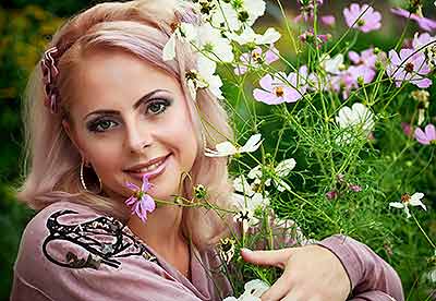 Kind bride Elena from Melitopol (Ukraine), 42 yo, hair color chestnut