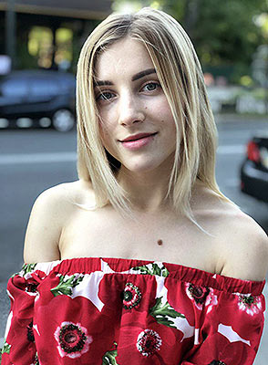 Interested bride Yuliya from Kharkov (Ukraine), 25 yo, hair color blonde