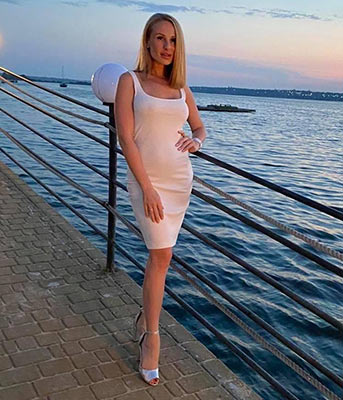 Familyoriented bride Ol'ga from Nikolaev (Ukraine), 39 yo, hair color blonde
