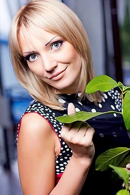 Clever bride Oksana from Nikolaev (Ukraine), 37 yo, hair color light brown