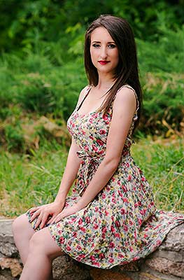 Respectful woman Kseniya from Nikolaev (Ukraine), 33 yo, hair color brown-haired